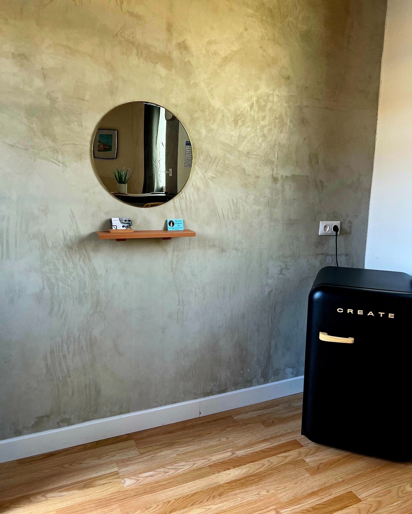 Espace – Détails déco & mini‑frigo